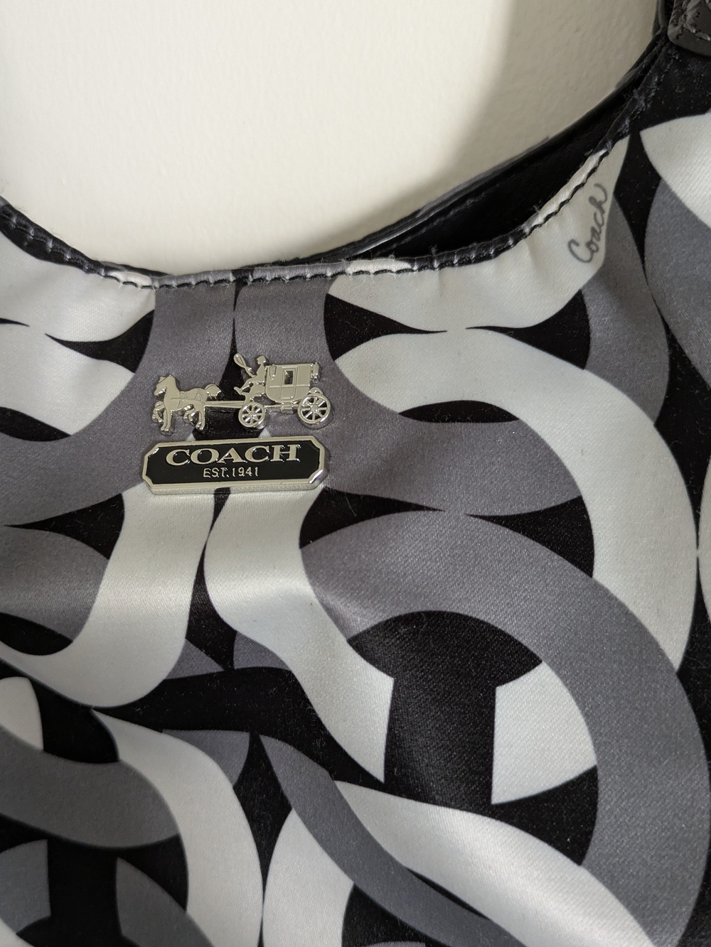 Coach Bag - Picture 4 of 16